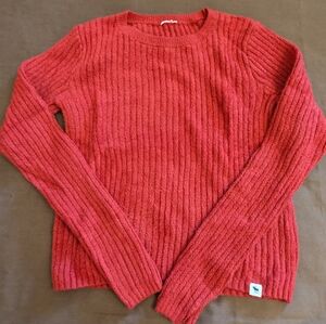 Abercrombie and Fitch girl's fitted cropped sweater. Size 11-12.